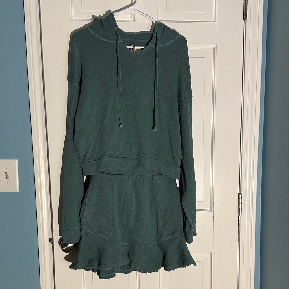 Free People Beach Skirt and Hoodie SET! Excellent! Size S